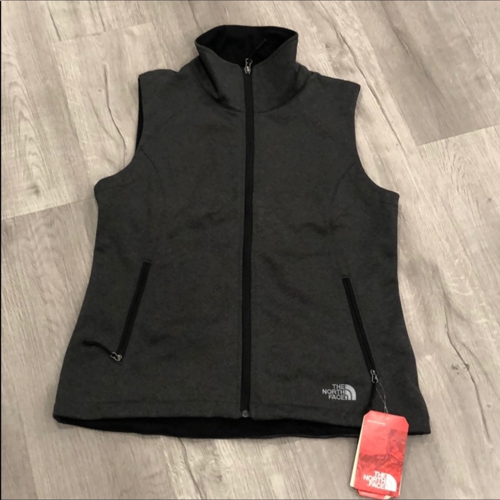 NWT North face vest